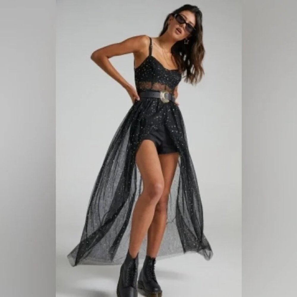 Showpo dress size 4, mesh dress with sparkling stars.